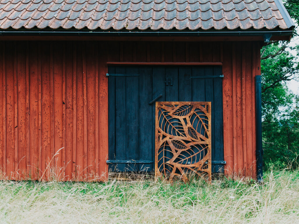 Fristående avskärmare, modell Bladverk, i COR-TEN®