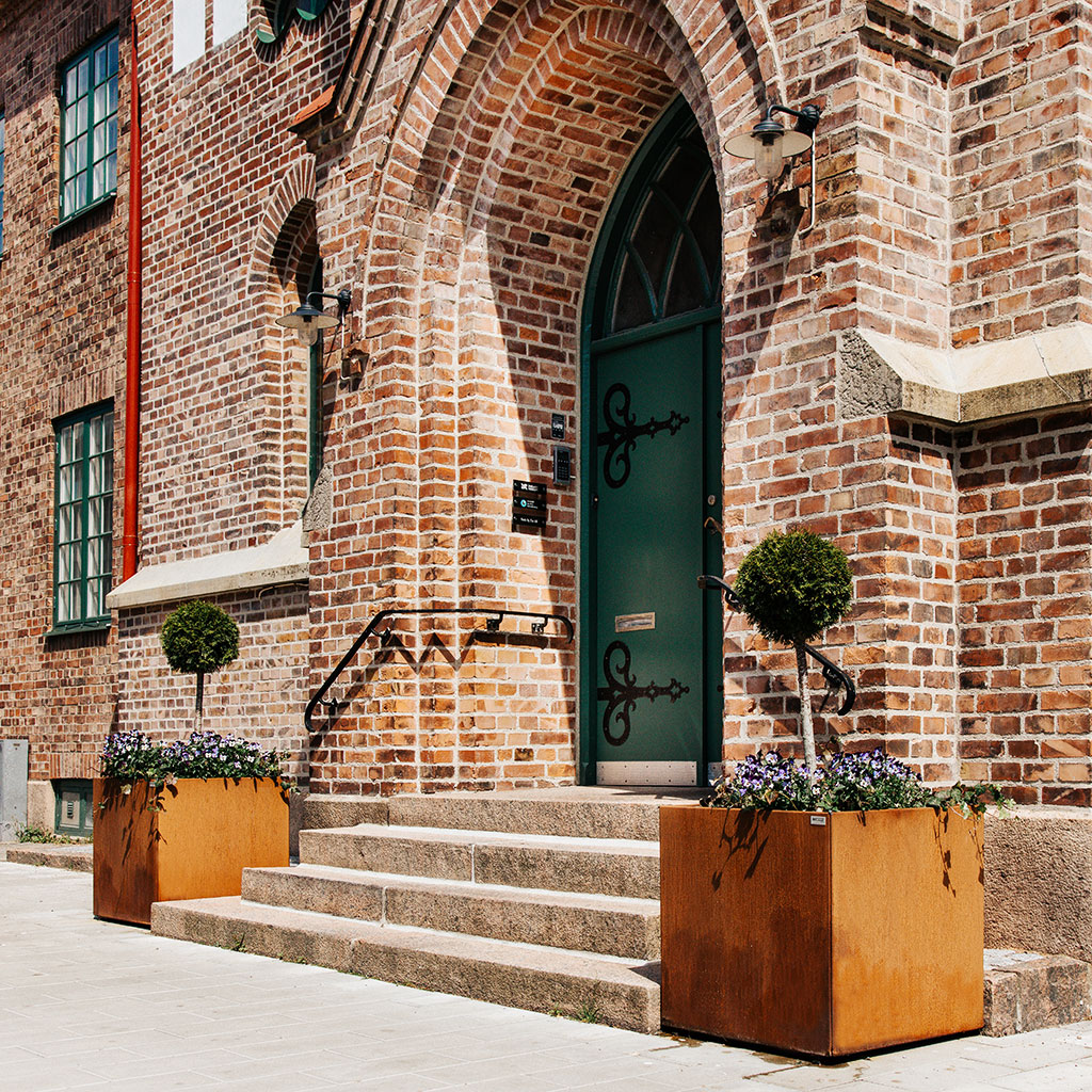 Planteringskärl i cortenstål i modulbaserat utförande