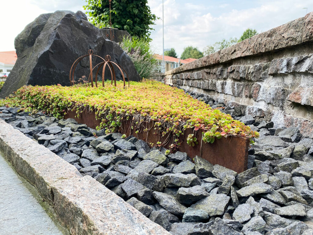 Rabattkant i corten, modell Natur