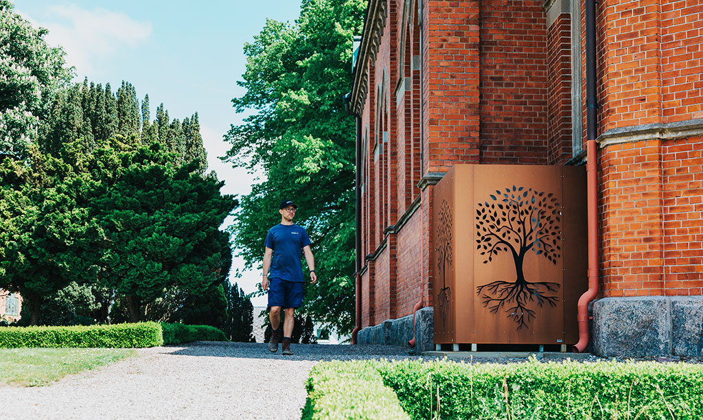 Värmepumpskydd i cortenstål i Östra Grevie