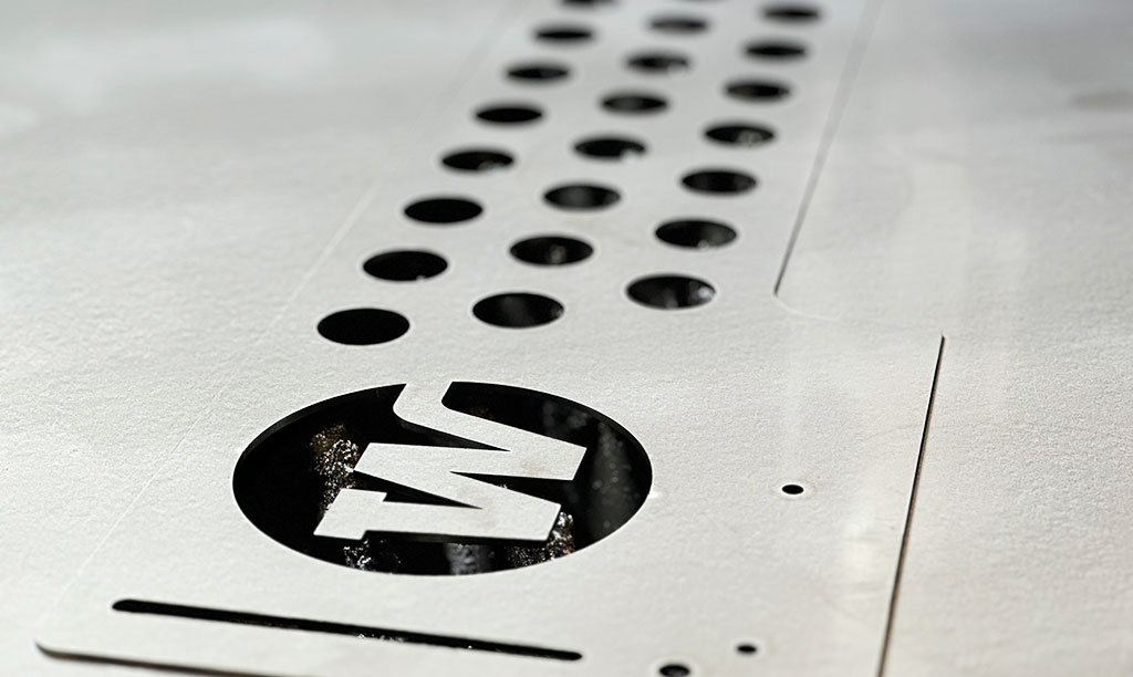 Planlaserskärning i plåt