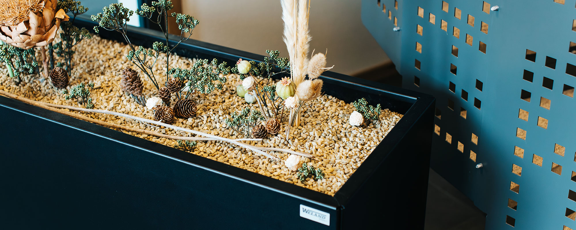 Integritetspolicy - Svart lackerat planteringskärl